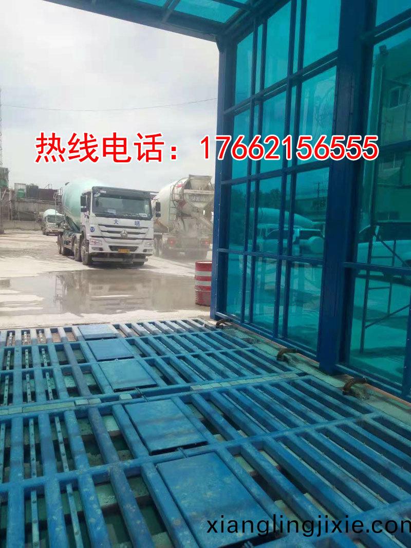 定製(zhi)版(ban)封(feng)閉(bi)洗車(che)機(ji)